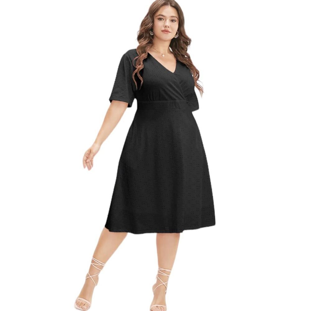 Bloomchic Solid Pocket Laser Cut Surplice Neck Knee Dress Black Size 12 NWT - Picture 1 of 6